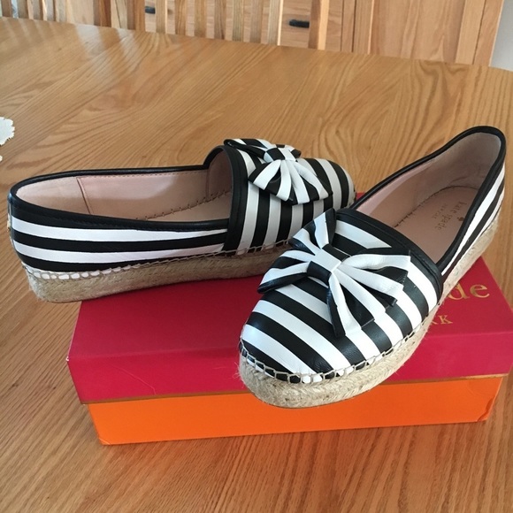 𝅺🌺 HOST PICK 🌺 Authentic Kate Spade leather espadrilles - Picture 2 of 8